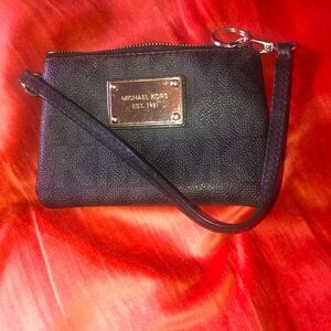 Michael Kors wristlet jet set small; Black
